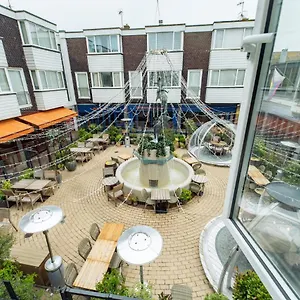Square Townhouse Apartment Brighton