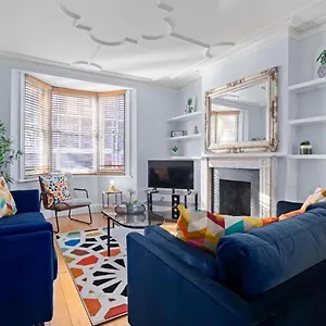 The Townhouse By My Getaways Free Parking Holiday home Brighton