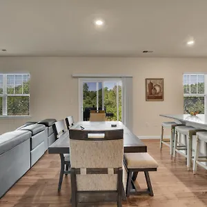 Beautifull House Near Airport Holiday home Charlotte